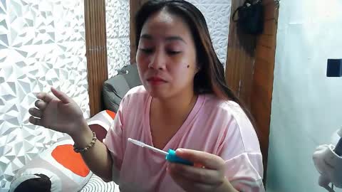 Snapshot of asian_sexydimples chatting on May 31, 2:46 pm Trixie online show from May 31, 2:46 pm