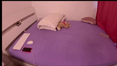 Snapshot of asian_temptation chatting on July 16, 6:36 pm asian_temptation online show from July 16, 6:36 pm