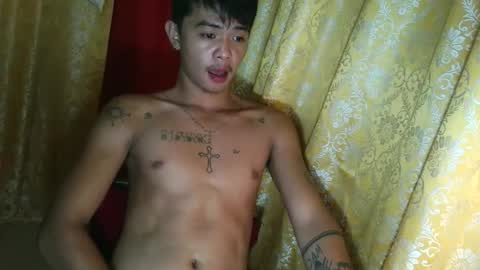 Snapshot of asian_utogxxx chatting on December 3, 3:43 pm angello abayon online show from December 3, 3:43 pm
