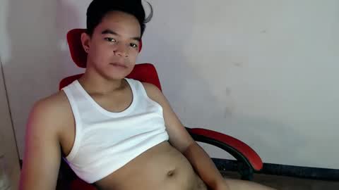 Snapshot of asianash18 chatting on June 10, 10:08 pm ASH online show from June 10, 10:08 pm