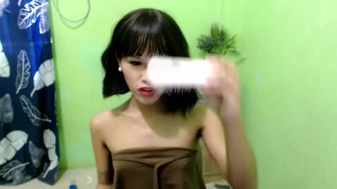 Snapshot of asianbabe_elvira chatting on January 19, 2:48 am asianbabe_elvira online show from January 19, 2:48 am