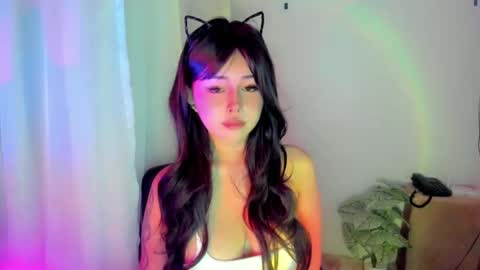Snapshot of asianbabenicky chatting on March 12, 5:57 am Hien online show from March 12, 5:57 am