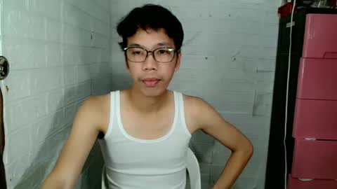 Snapshot of asianbaexx chatting on March 26, 6:41 am EIZE online show from March 26, 6:41 am