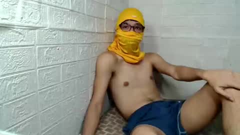 Snapshot of asianbaexx chatting on March 30, 6:14 am EIZE online show from March 30, 6:14 am