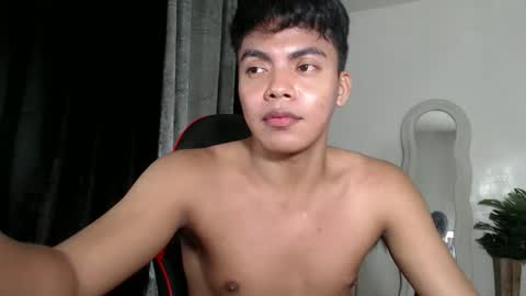 Snapshot of asianboyhunt chatting on October 29, 12:57 am Fev online show from October 29, 12:57 am