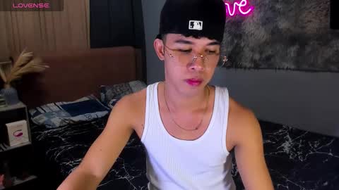 asiancum_peter online show from November 5, 2:33 am