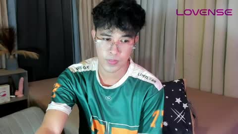 Snapshot of asiancum_peter chatting on June 5, 2:51 am asiancum_peter online show from June 5, 2:51 am