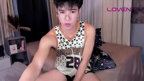Snapshot of asiancum_peter chatting on June 10, 3:18 am asiancum_peter online show from June 10, 3:18 am