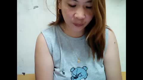 asiancutie143 online show from May 14, 10:38 pm