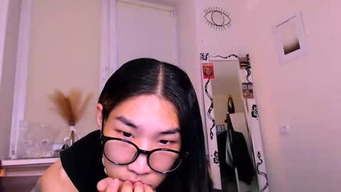 Snapshot of asiancvnt chatting on November 21, 1:21 pm asiancvnt online show from November 21, 1:21 pm