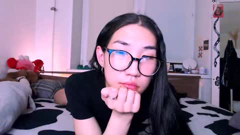 Snapshot of asiancvnt chatting on February 10, 8:13 pm asiancvnt online show from February 10, 8:13 pm