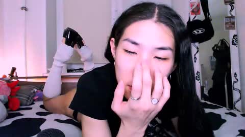 Snapshot of asiancvnt chatting on February 16, 10:06 pm asiancvnt online show from February 16, 10:06 pm