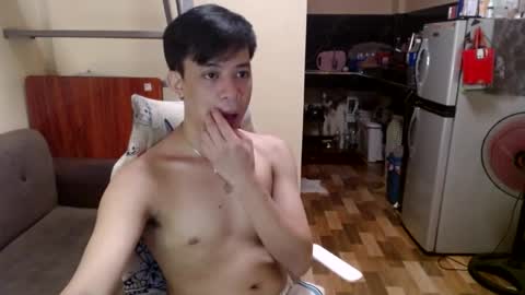 asiandreamboyx online show from February 17, 1:32 pm