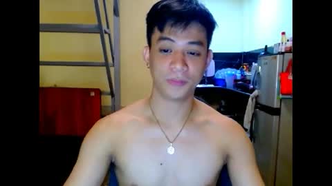 asiandreamboyx online show from March 30, 12:11 am