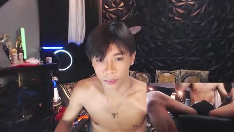 Snapshot of asianfuckertwink chatting on November 20, 7:30 am asianfuckertwink online show from November 20, 7:30 am
