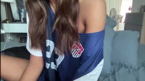 asiangirlandwhiteguy online show from February 9, 4:27 am