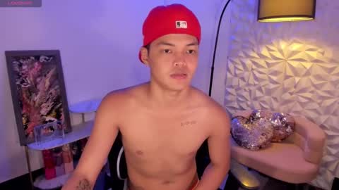 Snapshot of asianhugescott chatting on February 16, 11:06 am VICTORIA SCOTT online show from February 16, 11:06 am