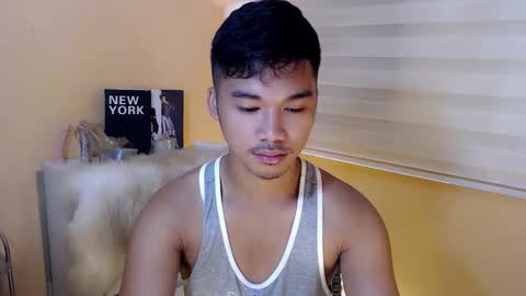 asianhunk_jamesx online show from November 22, 9:14 pm