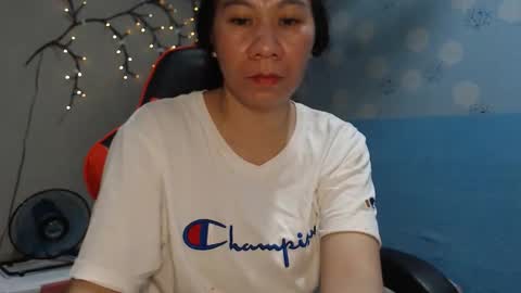 Snapshot of asianindulgent chatting on November 2, 1:02 pm AMARA online show from November 2, 1:02 pm