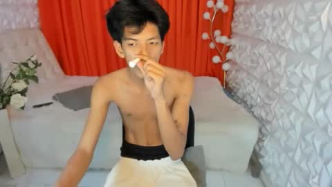asiankingfucker online show from April 24, 11:56 am