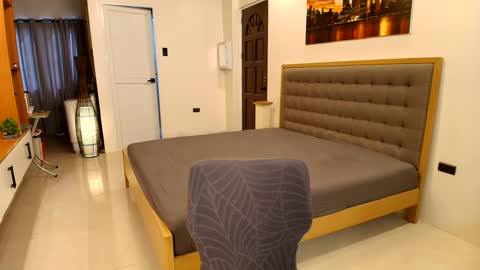 Snapshot of asiannaughtyerika chatting on December 6, 5:42 am ERIKA 3 online show from December 6, 5:42 am