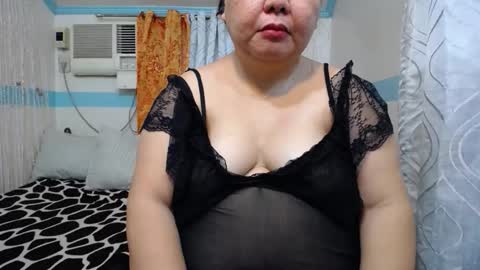 Snapshot of asianpinaychub chatting on May 18, 2:51 am asianpinaychub online show from May 18, 2:51 am