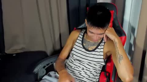 Snapshot of asianplayboyx chatting on February 10, 6:56 pm mark online show from February 10, 6:56 pm