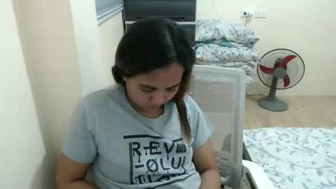 Snapshot of asianprettymay chatting on March 17, 2:20 pm asianprettymay online show from March 17, 2:20 pm