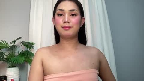 Snapshot of asiansweet_lily chatting on July 4, 10:27 pm Lily online show from July 4, 10:27 pm
