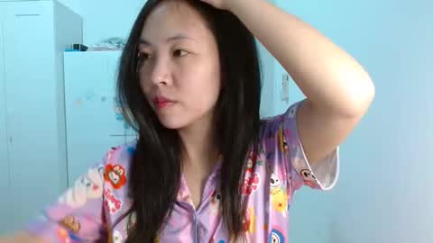 Snapshot of asiantabbyx chatting on December 2, 2:45 pm Tabby online show from December 2, 2:45 pm