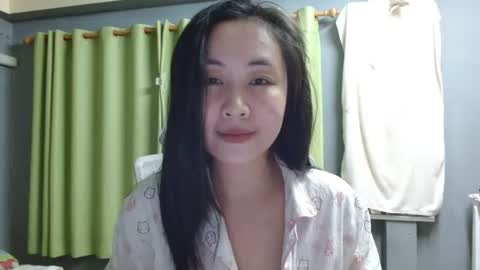 Snapshot of asiantabbyx chatting on August 2, 2:37 pm Tabby online show from August 2, 2:37 pm