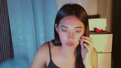 Snapshot of asiantreasures chatting on June 10, 10:08 pm kisses online show from June 10, 10:08 pm