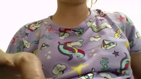 Snapshot of asianzoe4youxx chatting on December 15, 5:34 am Zoe online show from December 15, 5:34 am