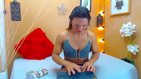 ASLY online show from September 27, 1:27 pm