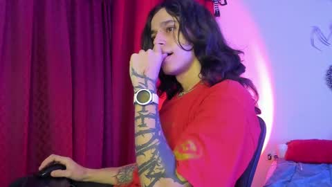 asmodeuszz online show from December 3, 2:14 am