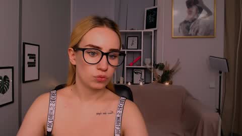 Snapshot of asol_muah chatting on December 24, 9:11 pm Asol online show from December 24, 9:11 pm