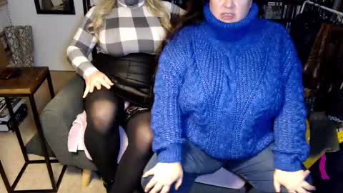 Aspen Vale online show from November 16, 4:07 am