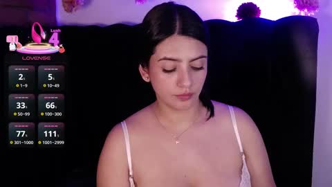 Snapshot of aspenruss chatting on March 9, 10:08 pm online show from March 9, 10:08 pm