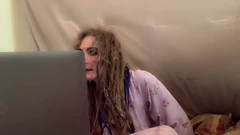 aspiringturtlegirl online show from February 25, 3:54 pm