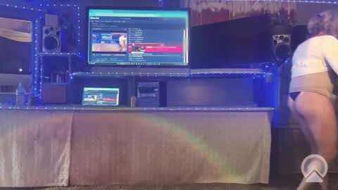 SIR WILLIAM online show from May 31, 11:06 pm