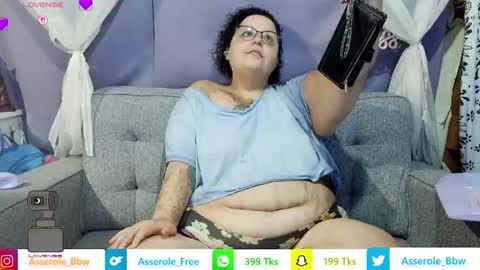 Snapshot of asserolee chatting on May 30, 2:14 pm Cassie online show from May 30, 2:14 pm
