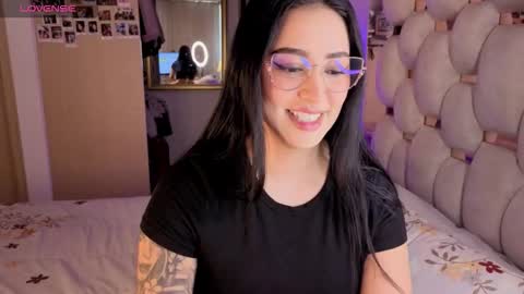 Ashley online show from November 6, 3:46 pm