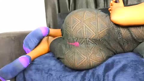 Snapshot of assiology11 chatting on February 19, 2:12 am Assiology online show from February 19, 2:12 am