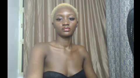 Assy girl25 online show from May 25, 6:41 am