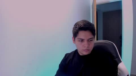 Snapshot of asta_kuro chatting on June 4, 10:32 am Asta Kuno online show from June 4, 10:32 am