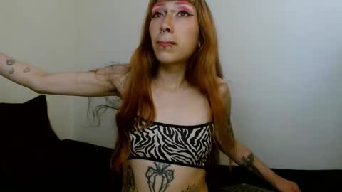 Snapshot of asterothxznikki chatting on November 18, 1:15 pm Asterothxznikki online show from November 18, 1:15 pm