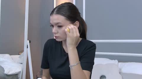 Aster Quinn online show from October 25, 3:51 pm