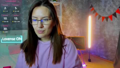 Asti online show from March 19, 2:04 am