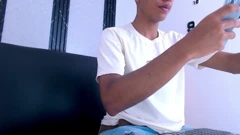 Snapshot of aston_vera chatting on May 18, 4:07 am Aston online show from May 18, 4:07 am
