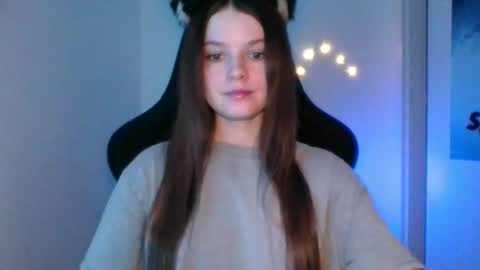 astradream_ online show from March 13, 10:05 pm